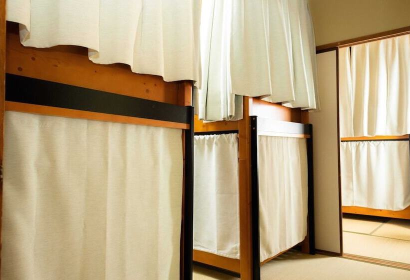 פנסיון Guesthouse Hajimari