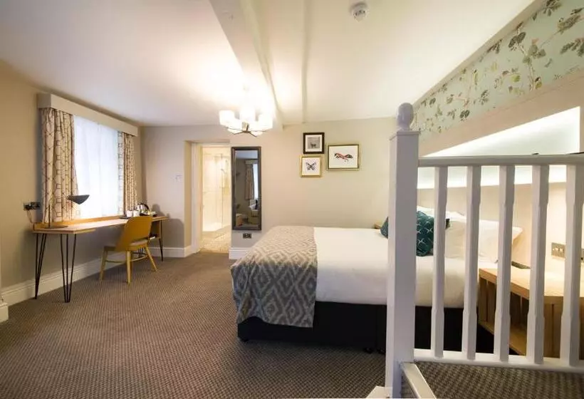 Hotelli The Fox House By Innkeeper S Collection