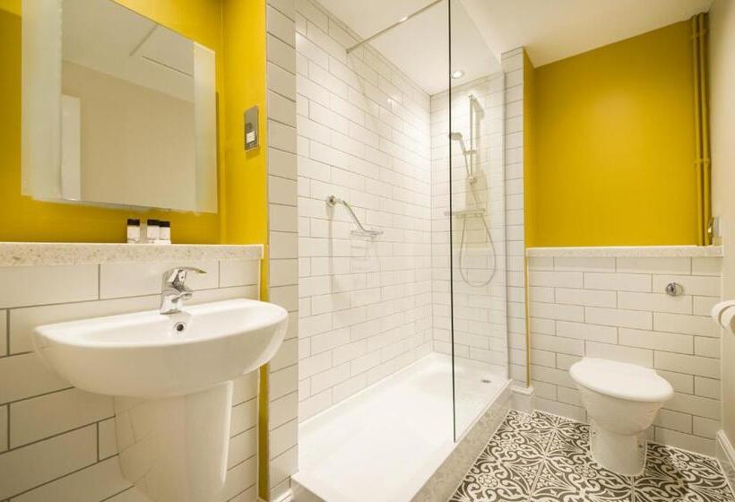 호텔 The Fox House By Innkeeper S Collection