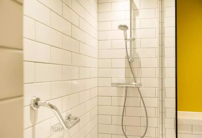 Hotelli The Fox House By Innkeeper S Collection