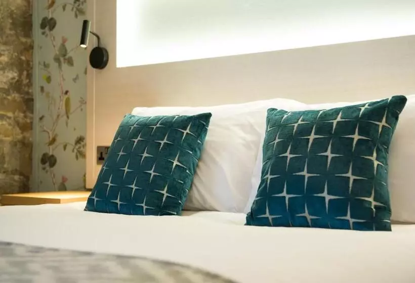 Hotelli The Fox House By Innkeeper S Collection