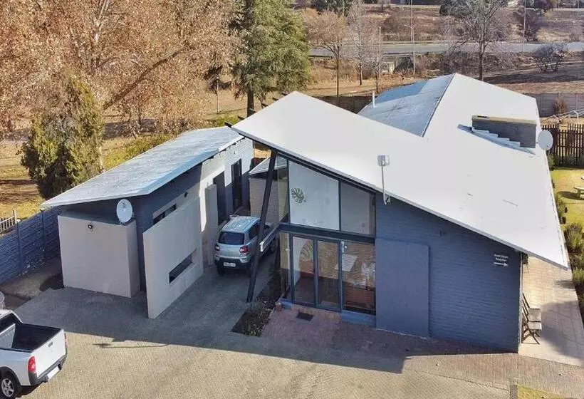 ペンション The Orchid Guesthouse