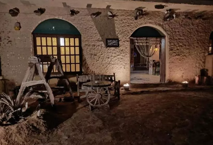 Taghaghien Island Resort