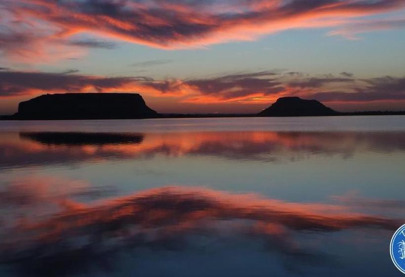 Taghaghien Island Resort