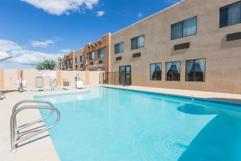 Отель Days Inn Benson