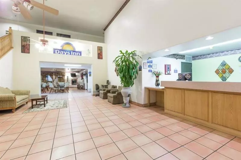 Отель Days Inn Benson