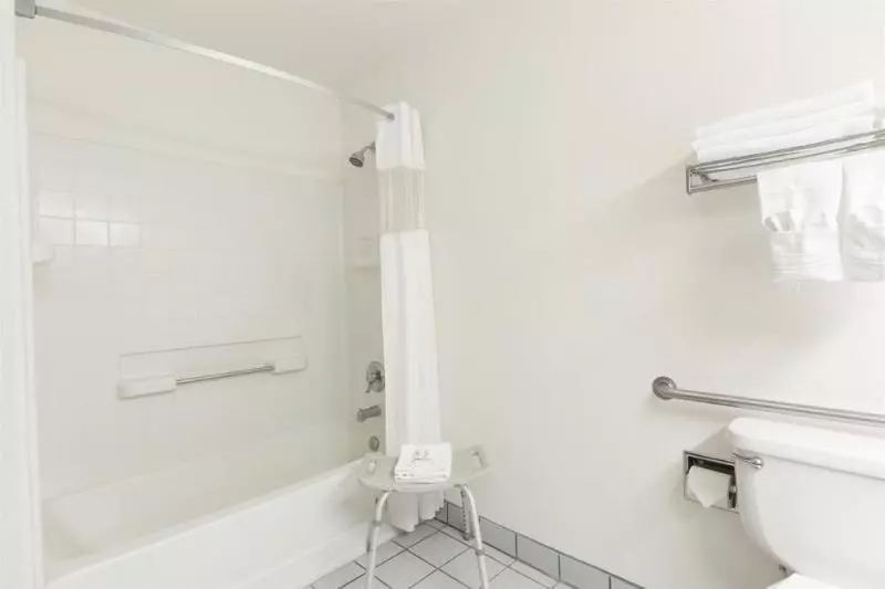 Отель Days Inn Benson