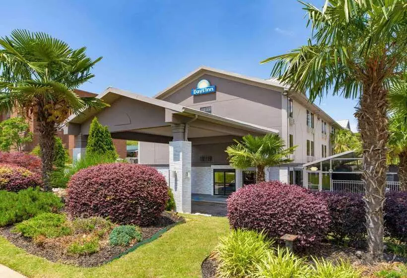 בית מלון כפרי Spark By Hilton Atlanta Cumberland Ballpark