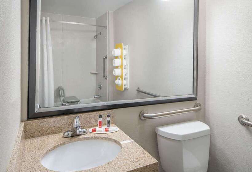 Otel Spark By Hilton Atlanta Cumberland Ballpark