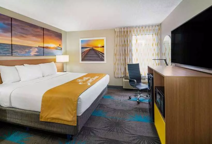 בית מלון כפרי Spark By Hilton Atlanta Cumberland Ballpark