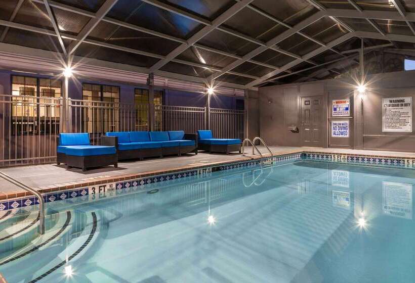 Otel Spark By Hilton Atlanta Cumberland Ballpark