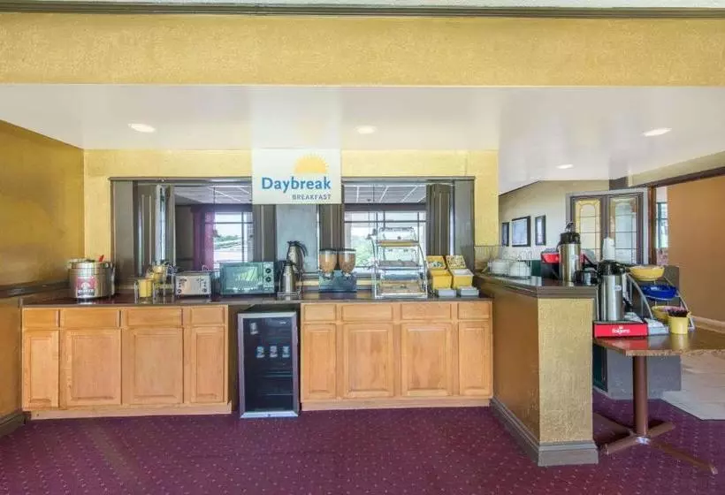 فندق Days Inn By Wyndham Clanton Al