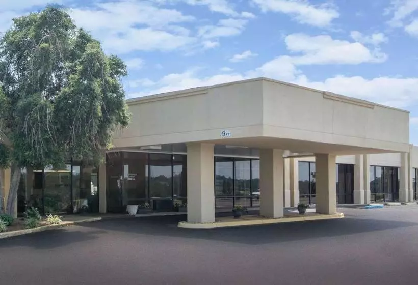 فندق Days Inn By Wyndham Clanton Al