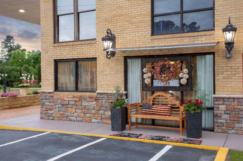 فندق Days Inn By Wyndham Lake City