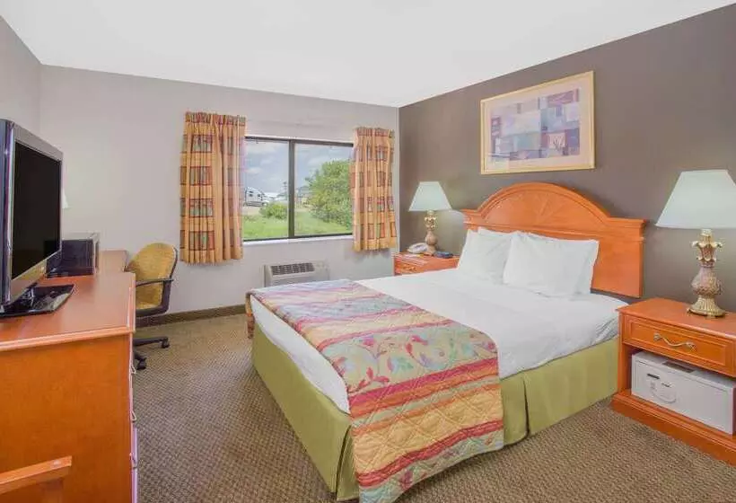 هتل Days Inn By Wyndham Portage