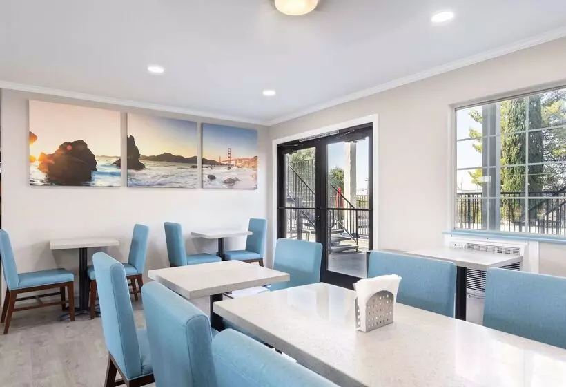 ホテル Days Inn By Wyndham Red Bluff