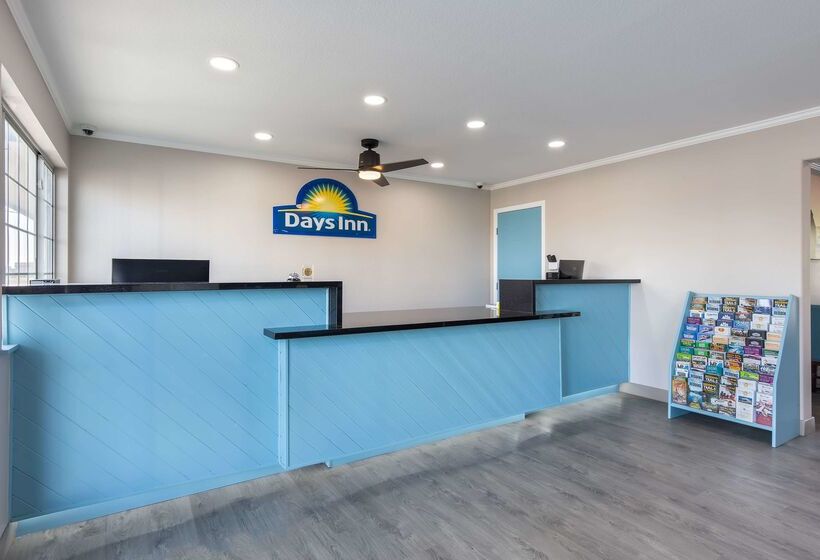 Hotel Days Inn By Wyndham Red Bluff