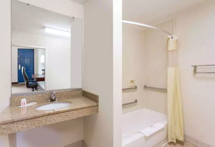 ホテル Days Inn By Wyndham Reidsville