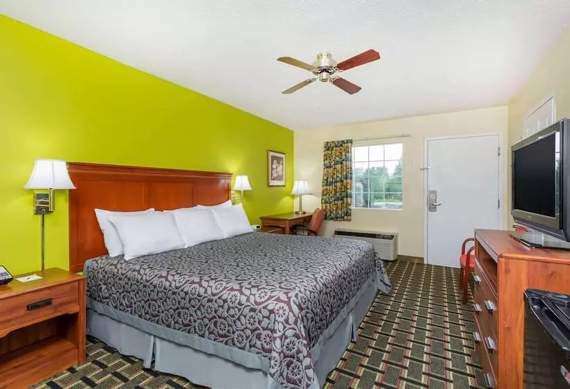 Отель Days Inn By Wyndham Trenton