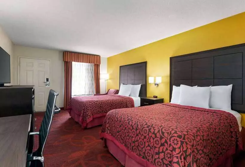 호텔 Days Inn By Wyndham Weldon Roanoke Rapids