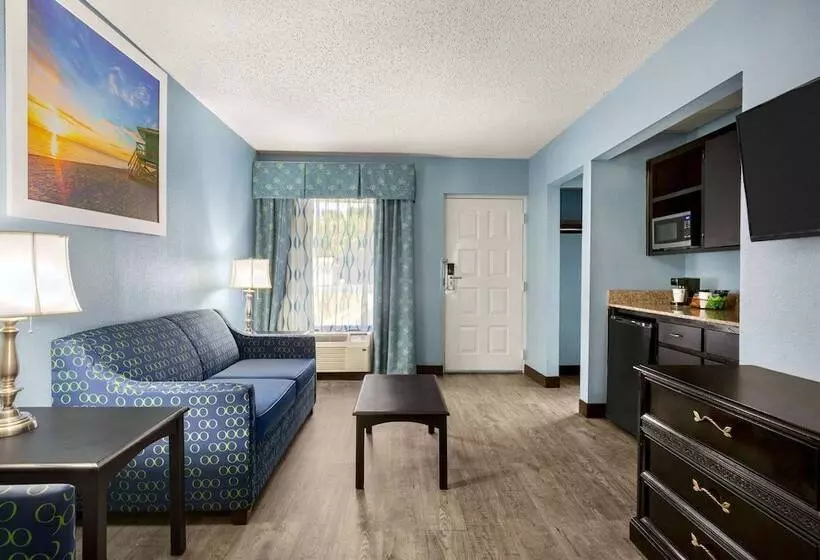 호텔 Days Inn By Wyndham Weldon Roanoke Rapids