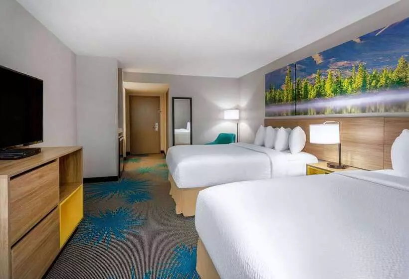 هتل Days Inn & Suites By Wyndham Denver International Airport