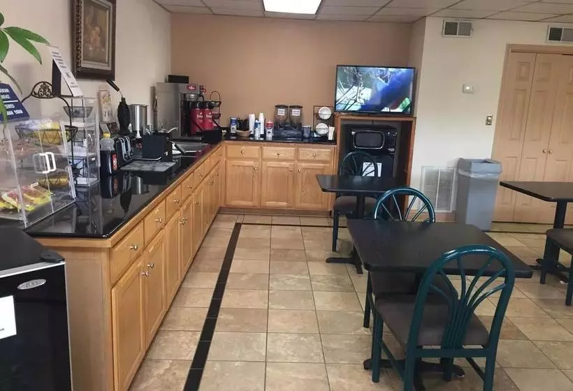 בית מלון כפרי Deluxe Inn And Suites York