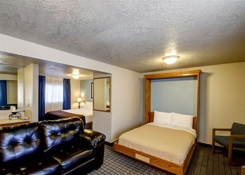 酒店 Econo Lodge Inn & Suites