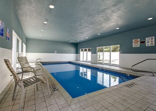 酒店 Econo Lodge Inn & Suites