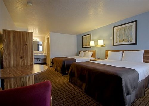 酒店 Econo Lodge Inn & Suites