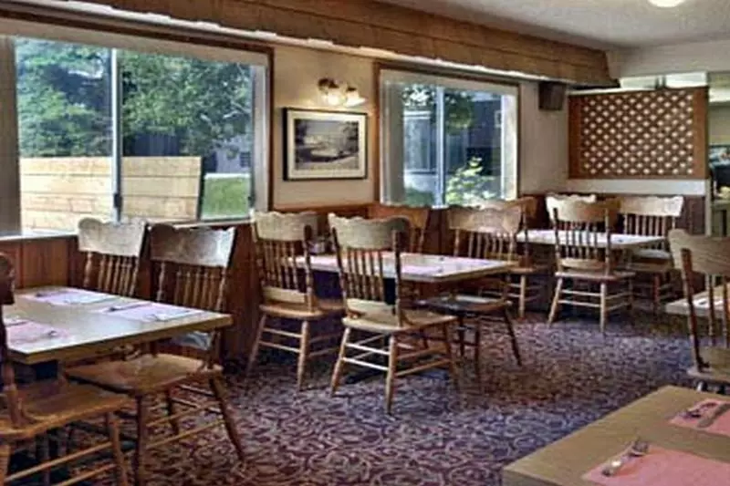 Отель Knights Inn Evanston, Wy