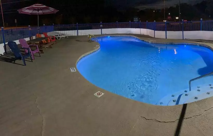 בית מלון כפרי Log Cabin Inn