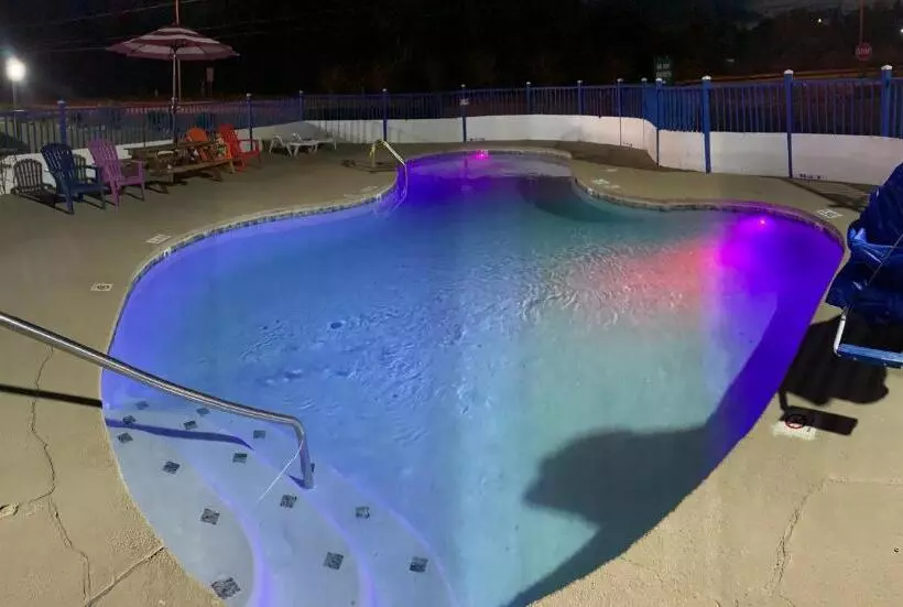 בית מלון כפרי Log Cabin Inn