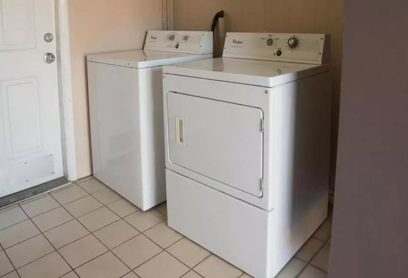 فندق Red Roof Inn Ardmore