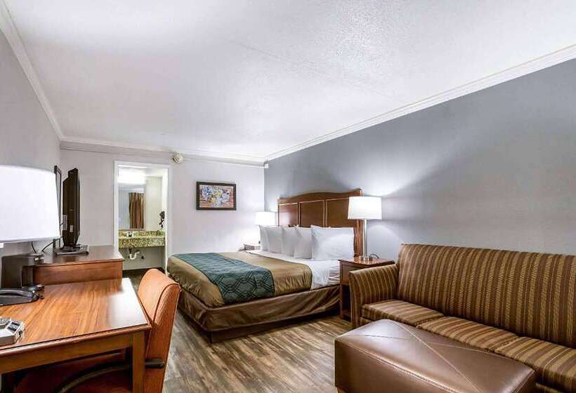בית מלון כפרי Travelodge By Wyndham Canton Livonia Area, Mi