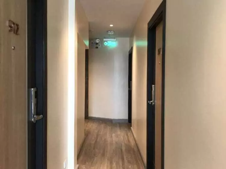 ホテル 4m Pratunam