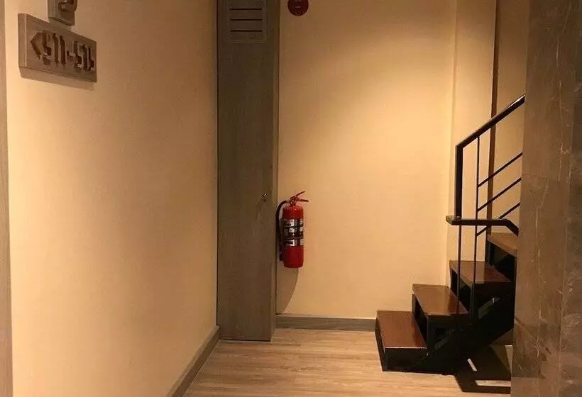 ホテル 4m Pratunam