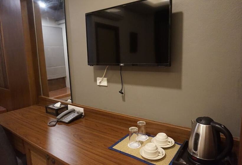 בית מלון כפרי Lima Lanna