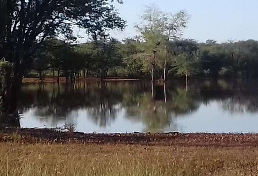 پانسیون Onduri Lodge   In Okaukuejo