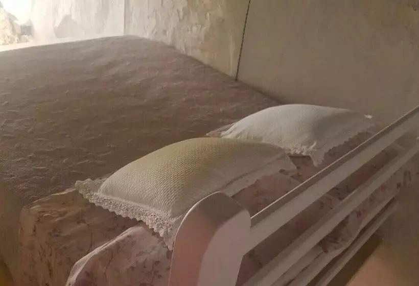 El Encanto De Mora