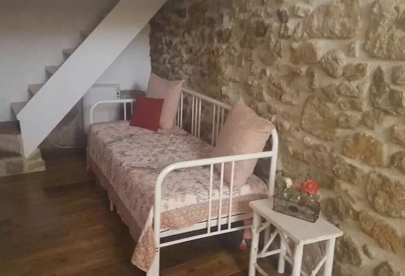 El Encanto De Mora