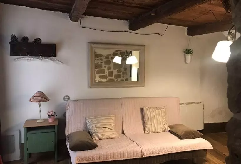 El Encanto De Mora
