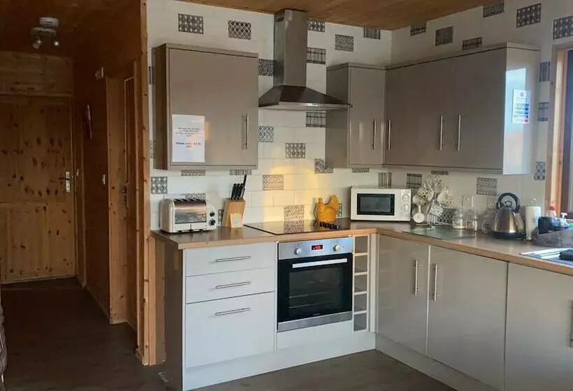 Lakeside Fishing Lodges