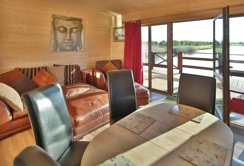 Lakeside Fishing Lodges