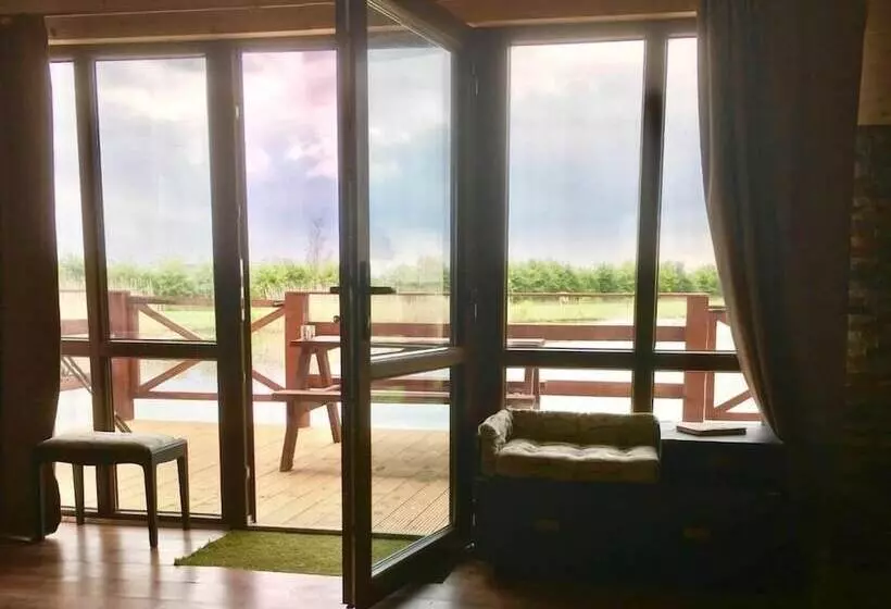 Lakeside Fishing Lodges