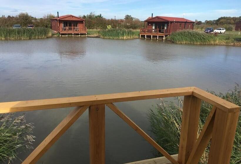 Lakeside Fishing Lodges