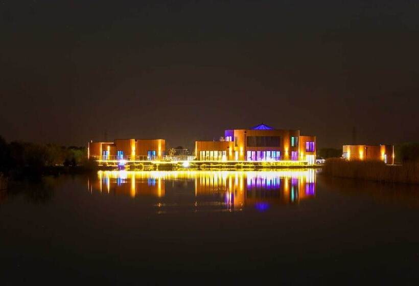 Lakeside Fishing Lodges