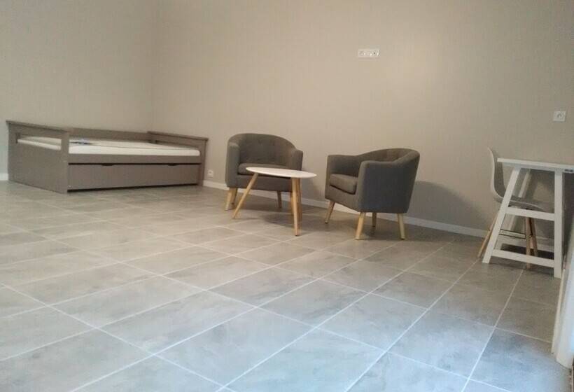 بنسيون Au Pied Du Lariat