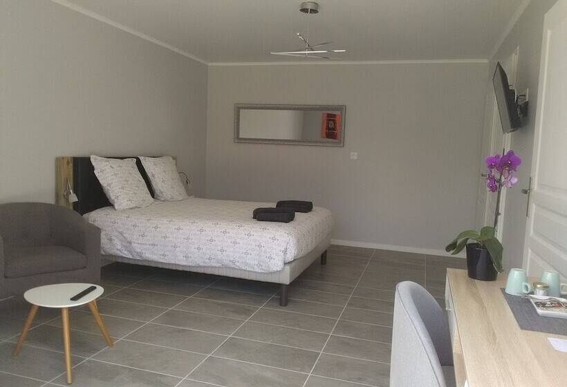 بنسيون Au Pied Du Lariat