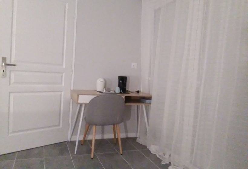 بنسيون Au Pied Du Lariat